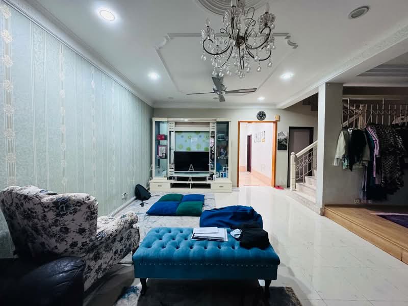 2-storey Terraced House for Sale in Bukit Jelutong (Shah Alam) - Nahathir Shahabudin - Living Room - PropertyGuru.com.my