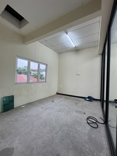 Shop / Office for Rent in Taman Melaka Jaya (Batu Berendam) - Helen BF - Interior - PropertyGuru.com.my