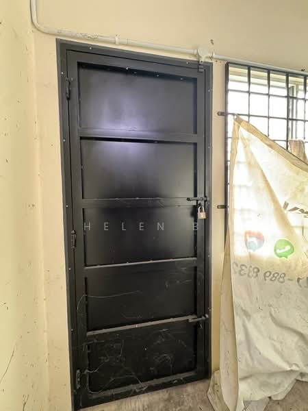 Shop / Office for Rent in Taman Melaka Jaya (Batu Berendam) - Helen BF - Entrance - PropertyGuru.com.my
