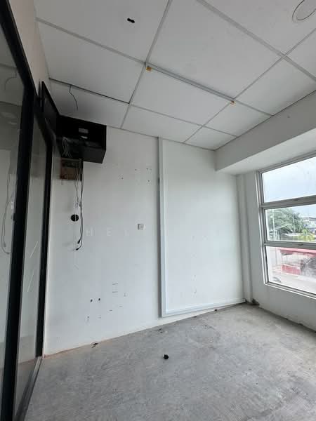 Shop / Office for Rent in Taman Melaka Jaya (Batu Berendam) - Helen BF - Interior - PropertyGuru.com.my