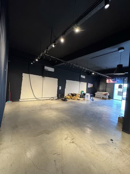 Shop / Office for Rent in Taman Melaka Jaya (Batu Berendam) - Helen BF - Interior - PropertyGuru.com.my
