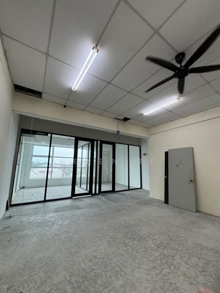 Shop / Office for Rent in Taman Melaka Jaya (Batu Berendam) - Helen BF - Interior - PropertyGuru.com.my