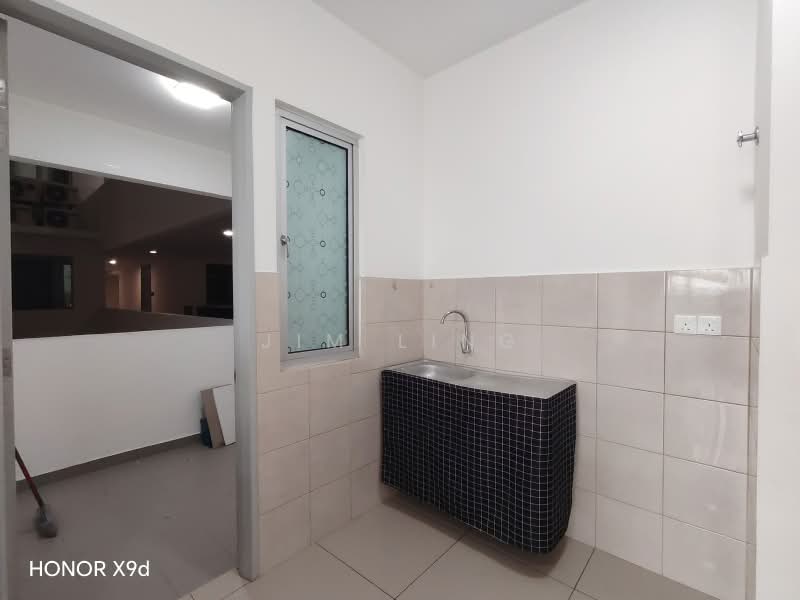 Servis Apartment untuk Disewa di Gaya Resort Homes - Jim Ling - Kitchen - PropertyGuru.com.my