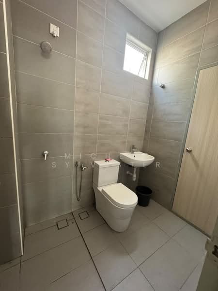 Terraced House for Sale in Kampung Sentosa Barat (Pasir Gudang) - Michele Sylvester - Bathroom - PropertyGuru.com.my