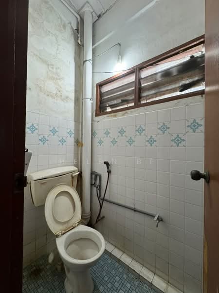 Factory for Sale in Melaka City (Melaka) - Helen BF - Bathroom - PropertyGuru.com.my