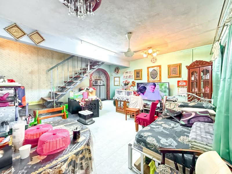 2-storey Terraced House for Sale in Ampang (Selangor) - Syakila Mokhtar - Living Room - PropertyGuru.com.my