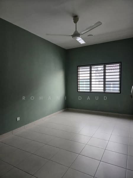 Rumah Teres 2 Tingkat untuk Disewa di Iringan Bayu (Seremban) - Rohani Daud - Interior - PropertyGuru.com.my