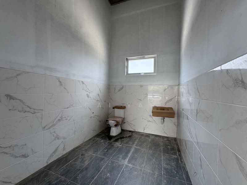 Factory for Sale in Nibong Tebal (Penang) - Cai Yan - Bathroom - PropertyGuru.com.my