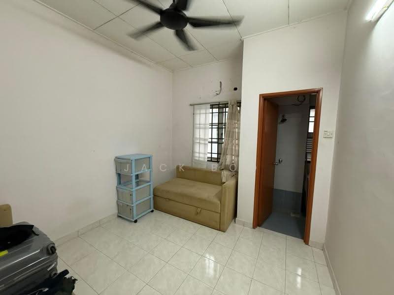 Rumah Teres 2-Tingkat untuk Dijual di Bandar Botanic (Klang) - Jack Boo - Living Room - PropertyGuru.com.my