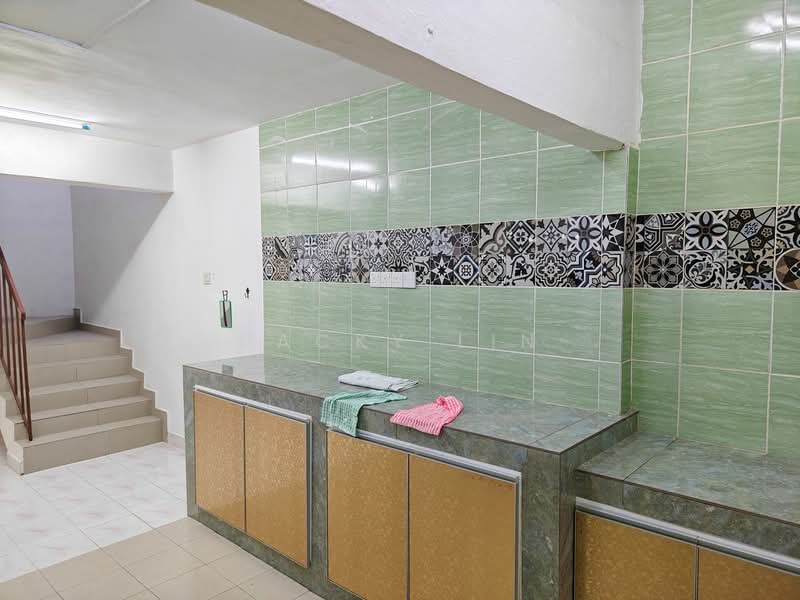 Rumah Teres 3 Tingkat untuk Disewa di Taman Sri Muda (Shah Alam) - Jacky Lin - Kitchen - PropertyGuru.com.my