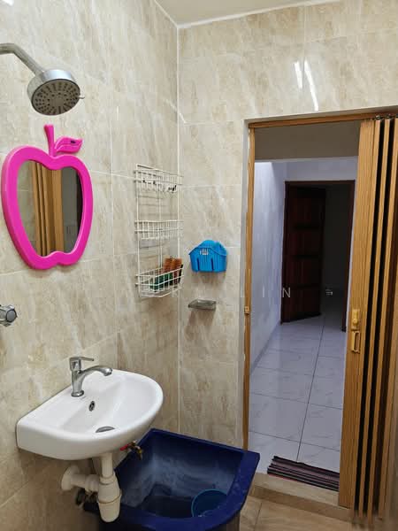 Rumah Teres 3 Tingkat untuk Disewa di Taman Sri Muda (Shah Alam) - Jacky Lin - Bathroom - PropertyGuru.com.my