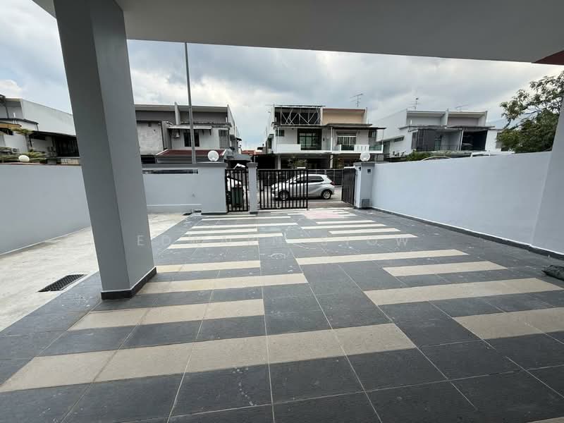 Cluster House for Rent in Taman Gaya (Ulu Tiram) - Edward Siow - Exterior - PropertyGuru.com.my