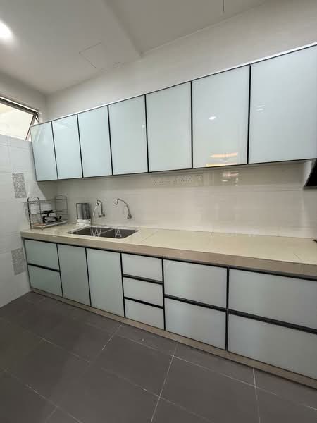 Cluster House for Rent in Taman Gaya (Ulu Tiram) - Edward Siow - Kitchen - PropertyGuru.com.my