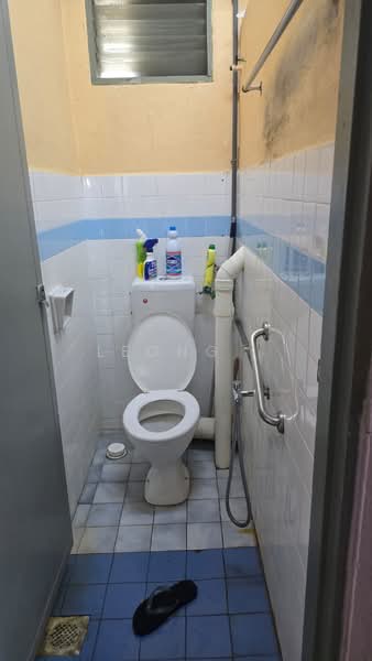 Rumah Flat untuk Dijual di Taman Dato' Syed Abbas - Leong . - Bathroom - PropertyGuru.com.my