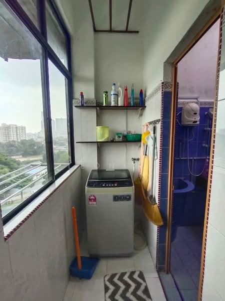 Flat for Rent at Taman Nusantara - Leong . - Balcony - PropertyGuru.com.my