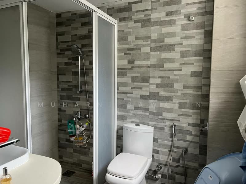 Rumah Banglo untuk Disewa di Sek 13,Salahudin Golf Course (Shah Alam) - muharni sawarin - Bathroom - PropertyGuru.com.my