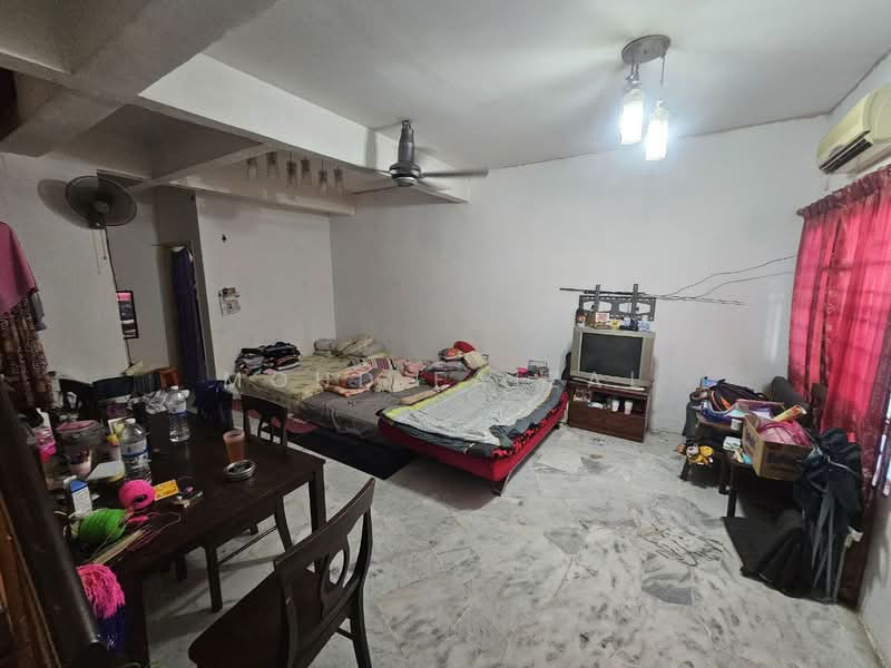 Rumah Teres 2 Tingkat untuk Dijual di Bandar Baru Bangi (Selangor) - Mohd Faizal - Bedroom - PropertyGuru.com.my