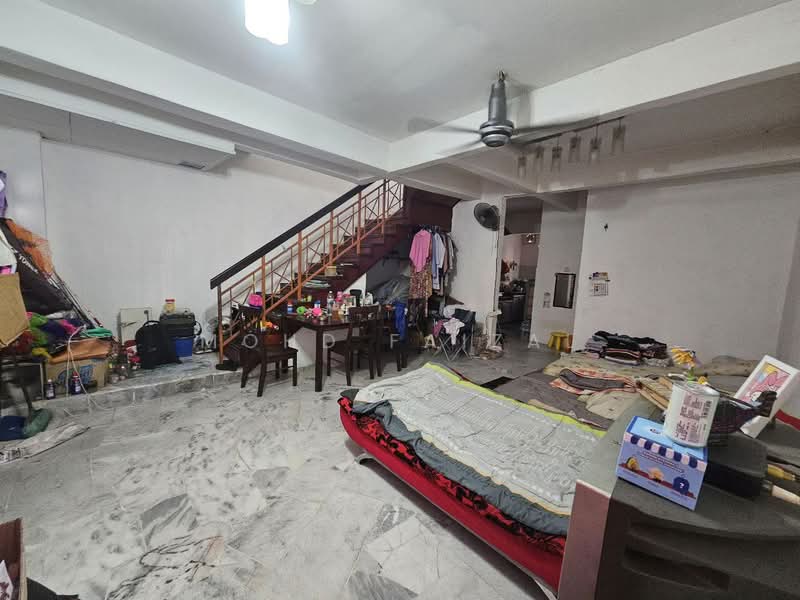Rumah Teres 2 Tingkat untuk Dijual di Bandar Baru Bangi (Selangor) - Mohd Faizal - Living Room - PropertyGuru.com.my