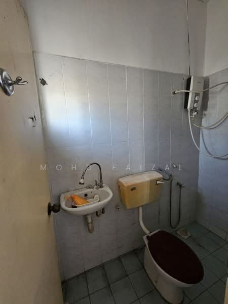 Rumah Teres 2 Tingkat untuk Dijual di Bandar Baru Bangi (Selangor) - Mohd Faizal - Bathroom - PropertyGuru.com.my