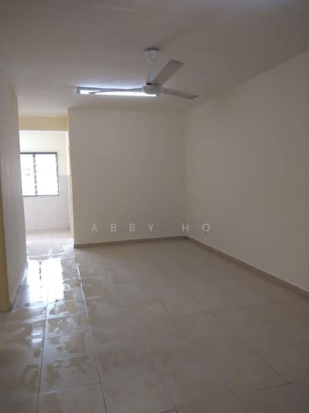 Pangsapuri untuk Disewa di Taman Tasik Utama - Abby Ho - Living Room - PropertyGuru.com.my