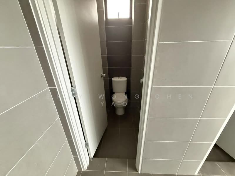 Factory for Sale in Kulai (Johor) - Kenny Wong Chen Yao - Bathroom - PropertyGuru.com.my