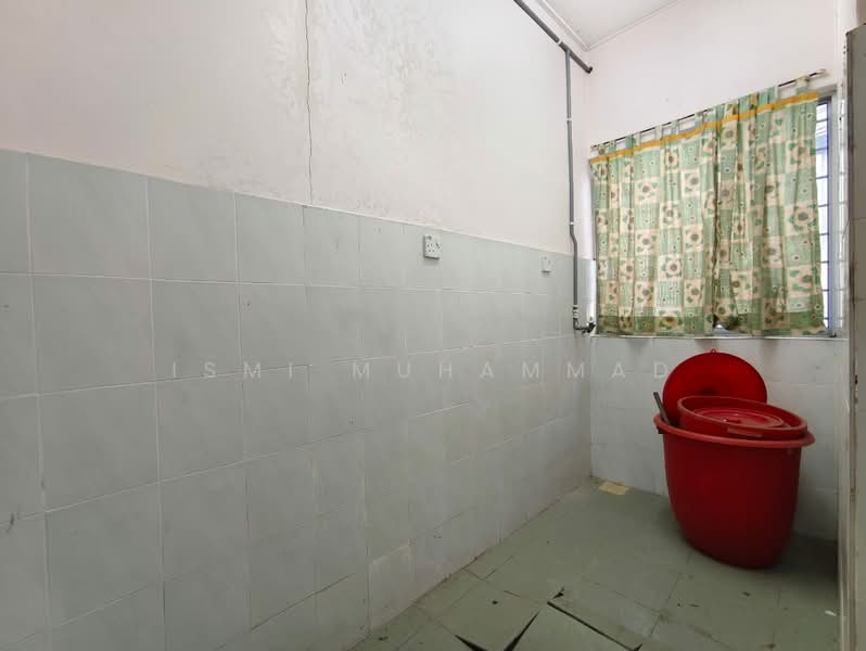 2-storey Terraced House for Sale in Taman Cengal Utama (Paroi) - Ismi Muhammad - Kitchen - PropertyGuru.com.my