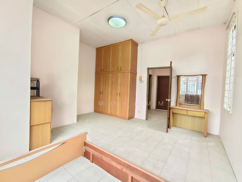 2-storey Terraced House for Sale in Taman Cengal Utama (Paroi) - Ismi Muhammad - Bedroom - PropertyGuru.com.my