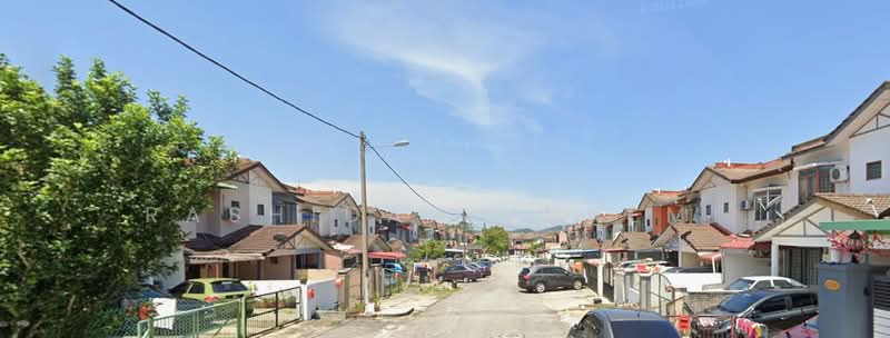 Rumah Teres 2 Tingkat untuk Dijual di (Bukit Sentosa 2) Seksyen Bs2 (Serendah) - Rashidah Juremi - Exterior - PropertyGuru.com.my