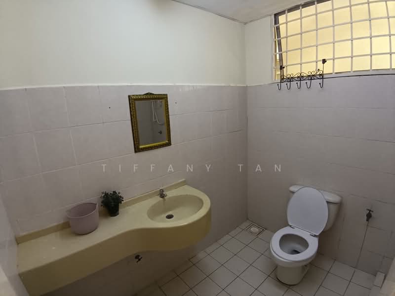 Condominium for Rent at Platinum Hill PV 3 - Tiffany Tan - Bathroom - PropertyGuru.com.my