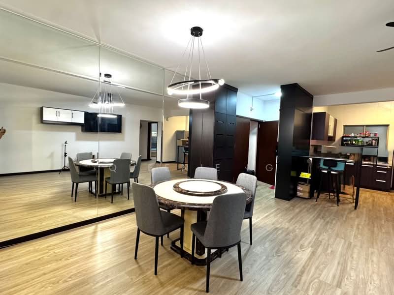 Pangsapuri untuk Dijual di Molek Pine 2 - Queenie Ng - Dining Room - PropertyGuru.com.my