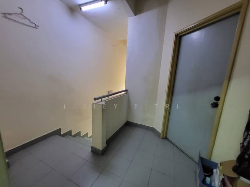 Rumah Teres 1.5 Tingkat untuk Dijual di Bandar Tasik Puteri (Rawang) - Liliey Fitri - Corridor - PropertyGuru.com.my