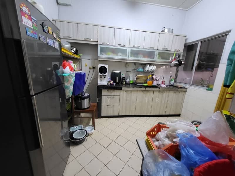 Rumah Teres 1.5 Tingkat untuk Dijual di Bandar Tasik Puteri (Rawang) - Liliey Fitri - Kitchen - PropertyGuru.com.my