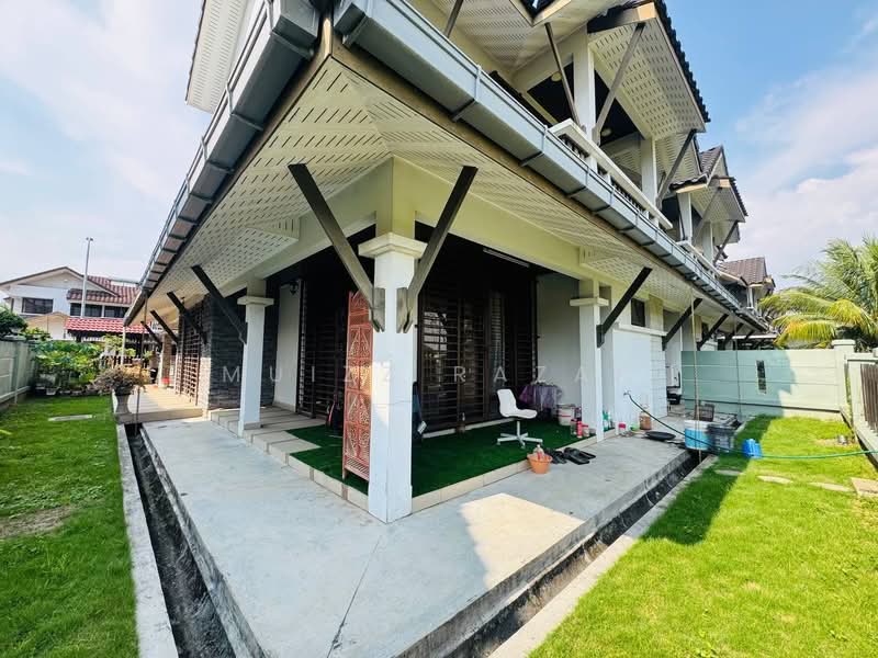 Rumah Berkembar untuk Dijual di Seksyen 24 (Shah Alam) - Muizz Razak - PropertyGuru.com.my