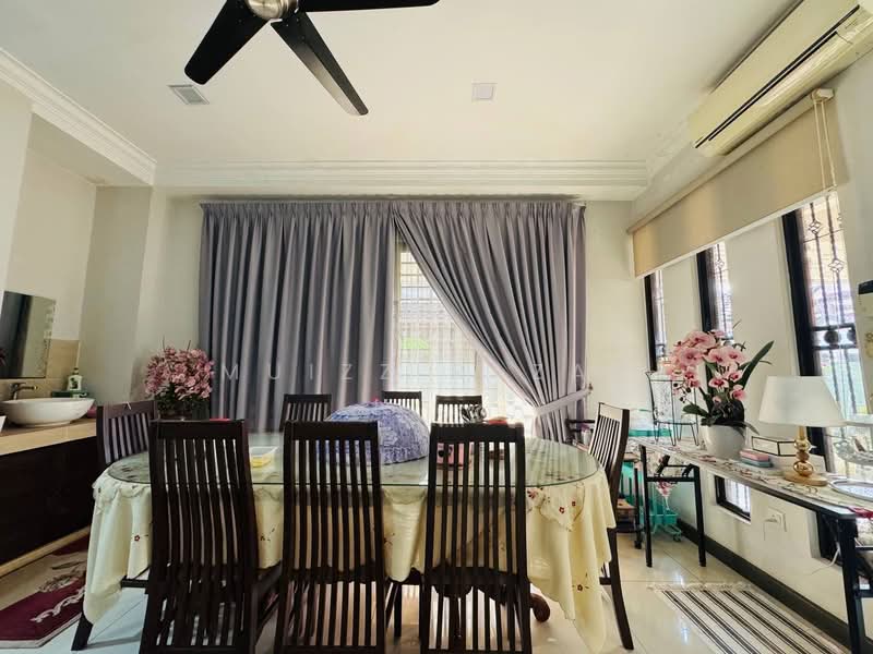 Rumah Berkembar untuk Dijual di Seksyen 24 (Shah Alam) - Muizz Razak - PropertyGuru.com.my