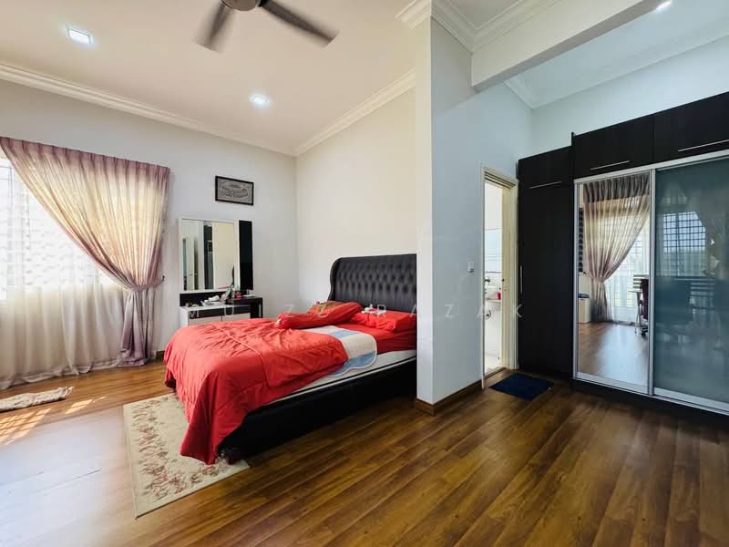 Rumah Berkembar untuk Dijual di Seksyen 24 (Shah Alam) - Muizz Razak - PropertyGuru.com.my