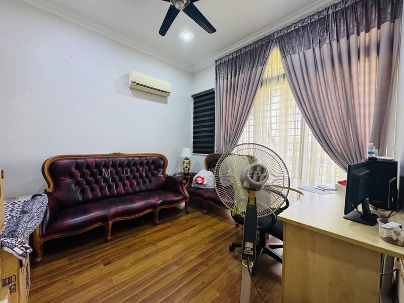 Rumah Berkembar untuk Dijual di Seksyen 24 (Shah Alam) - Muizz Razak - PropertyGuru.com.my