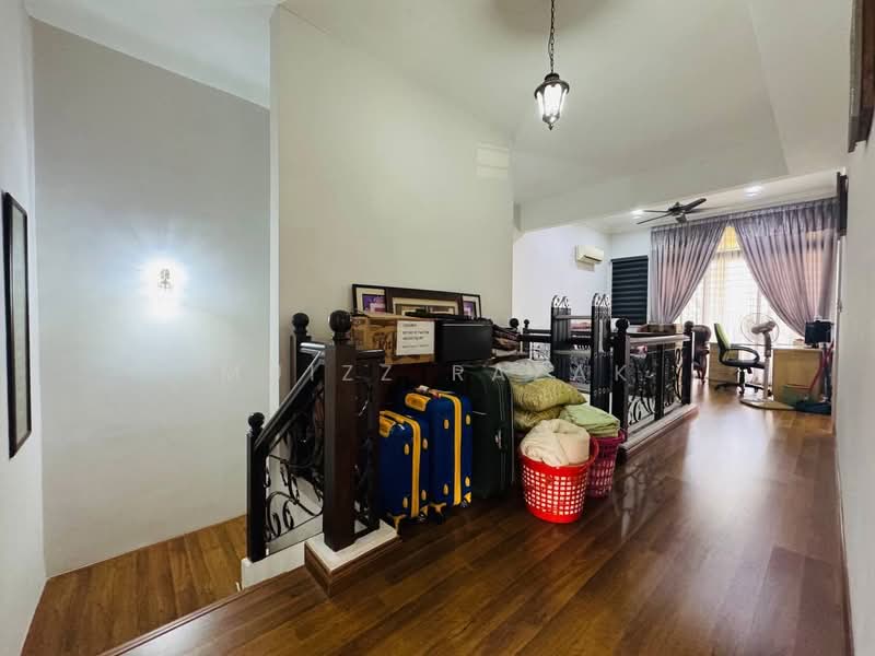 Rumah Berkembar untuk Dijual di Seksyen 24 (Shah Alam) - Muizz Razak - PropertyGuru.com.my