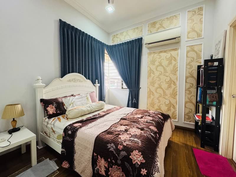 Rumah Berkembar untuk Dijual di Seksyen 24 (Shah Alam) - Muizz Razak - PropertyGuru.com.my