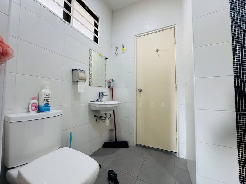 Rumah Berkembar untuk Dijual di Seksyen 24 (Shah Alam) - Muizz Razak - PropertyGuru.com.my