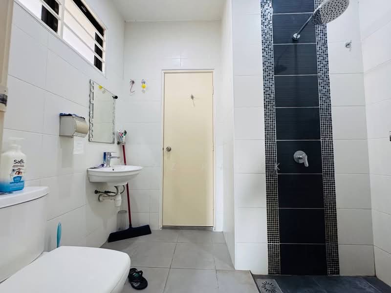 Rumah Berkembar untuk Dijual di Seksyen 24 (Shah Alam) - Muizz Razak - PropertyGuru.com.my