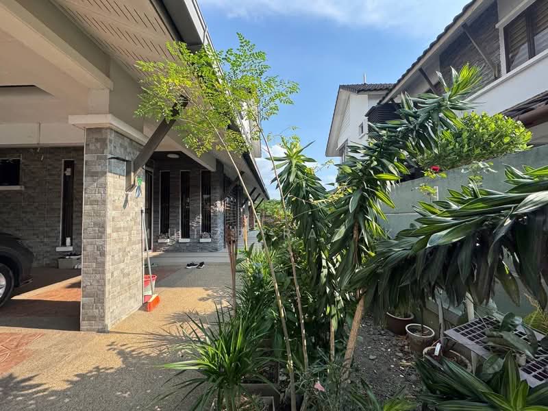 Rumah Berkembar untuk Dijual di Seksyen 24 (Shah Alam) - Muizz Razak - PropertyGuru.com.my