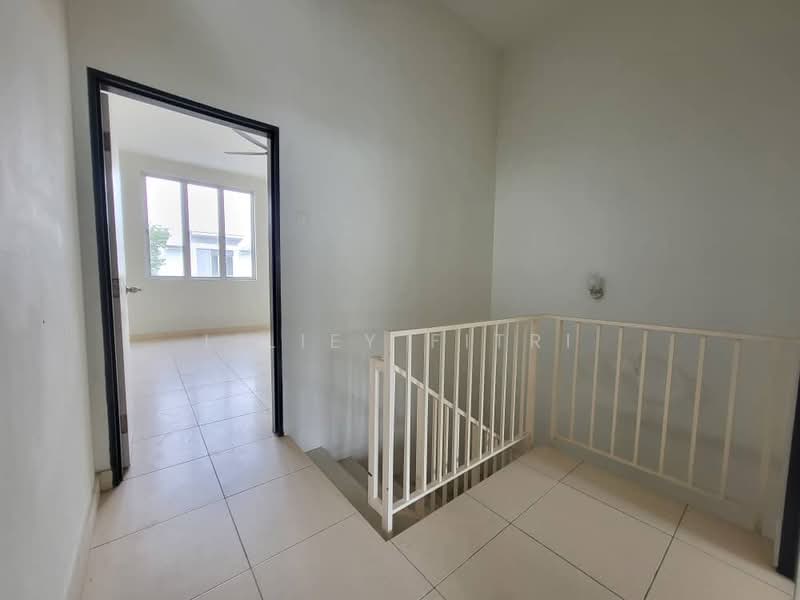 Rumah Teres 2 Tingkat untuk Dijual di Bandar Tasik Puteri (Rawang) - Liliey Fitri - Interior - PropertyGuru.com.my