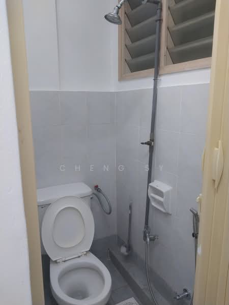 Pangsapuri untuk Disewa di Arena Green - Cheng SY - Bathroom - PropertyGuru.com.my