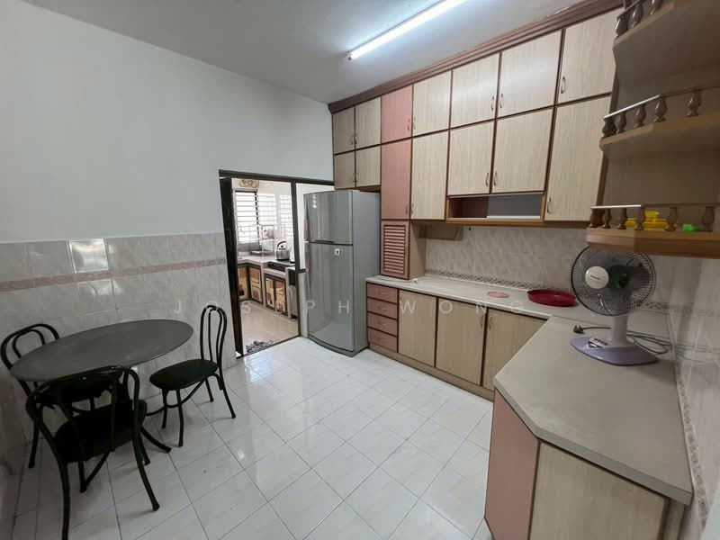 2-storey Terraced House for Rent in Bukit Indah (Iskandar Puteri (Nusajaya)) - Joseph Wong - Kitchen - PropertyGuru.com.my