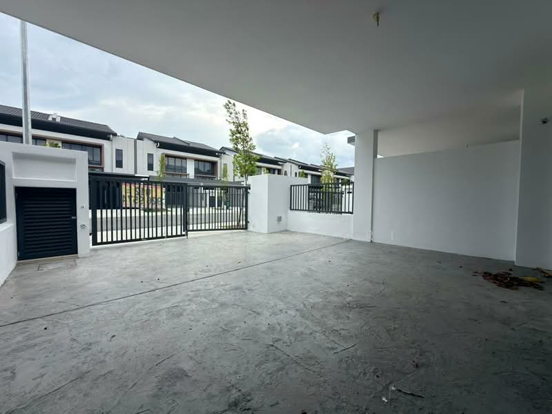 Rumah Teres 2 Tingkat untuk Dijual di Kota Emerald (Rawang) - Liliey Fitri - Exterior - PropertyGuru.com.my