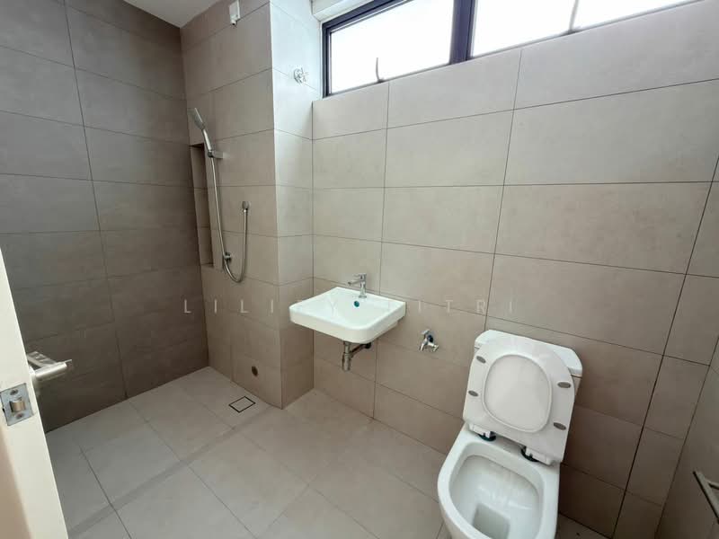 Rumah Teres 2 Tingkat untuk Dijual di Kota Emerald (Rawang) - Liliey Fitri - Bathroom - PropertyGuru.com.my