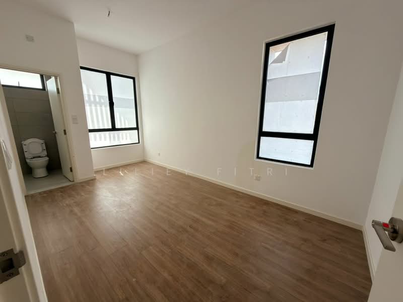 Rumah Teres 2 Tingkat untuk Dijual di Kota Emerald (Rawang) - Liliey Fitri - Bathroom - PropertyGuru.com.my