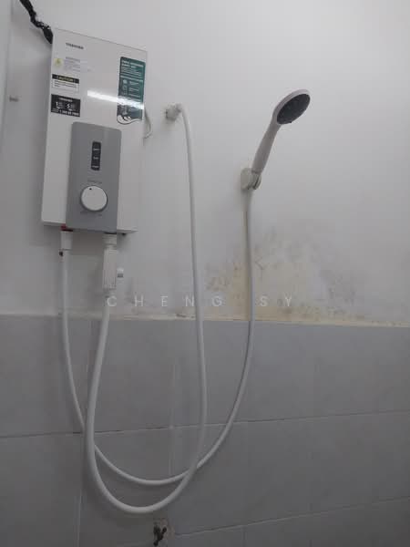 Pangsapuri untuk Disewa di Arena Green - Cheng SY - Bathroom - PropertyGuru.com.my