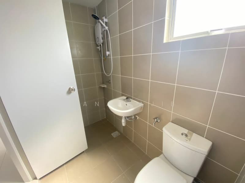 Rumah Teres untuk Disewa di Kuala Selangor (Selangor) - Ziana Najib - Bathroom - PropertyGuru.com.my