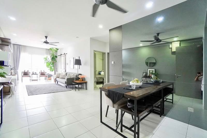 Condominium for Sale at Residensi Platinum Teratai - Hazeman Omar - Living Room - PropertyGuru.com.my